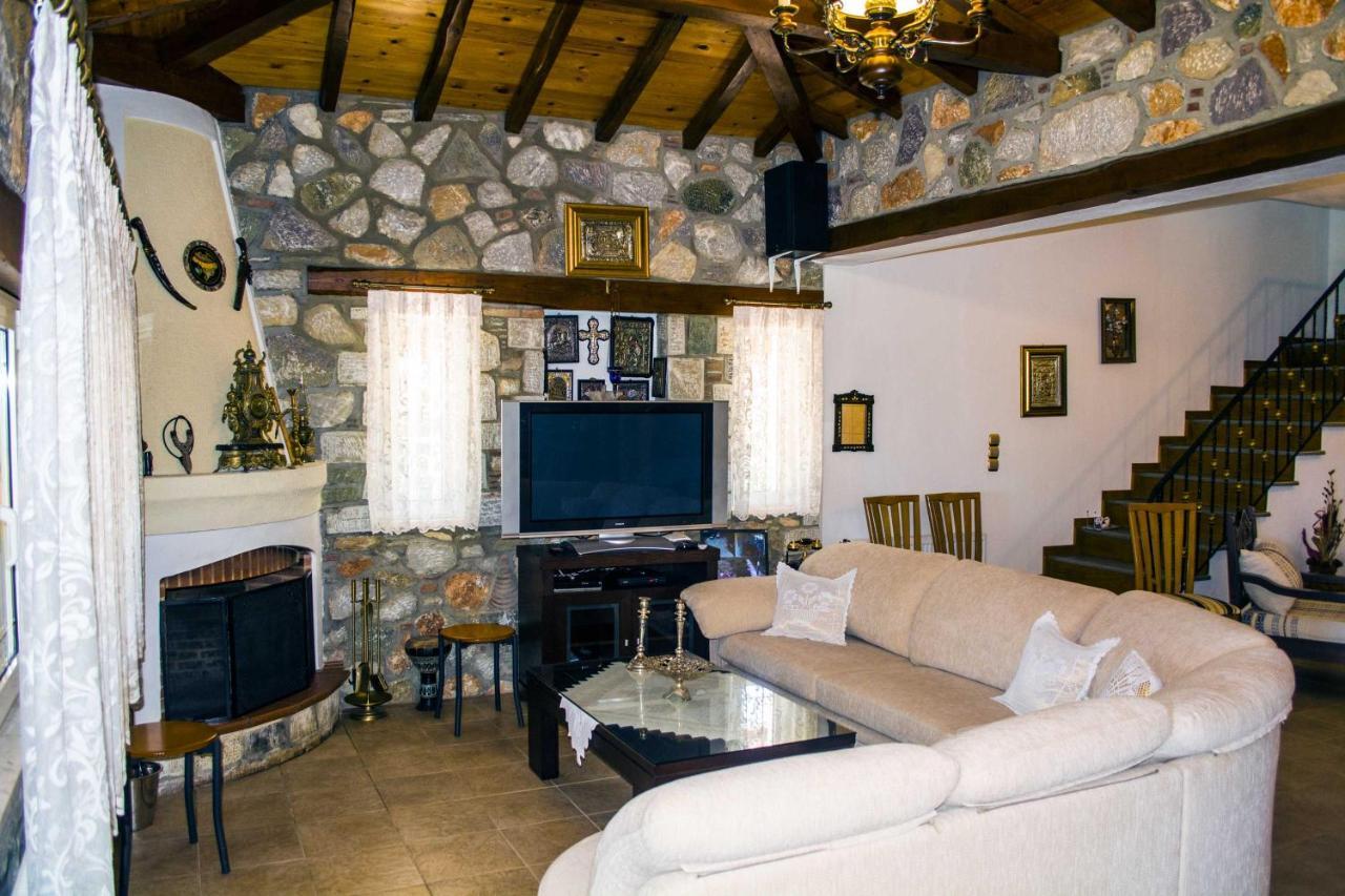 Villa Gem Moni Evaggelistrias Exteriör bild